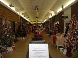 Grayling Christmas Walk 2022 Festival Of Trees | Grayling Promotional Association