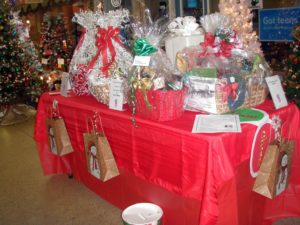 Grayling Christmas Walk 2022 Festival Of Trees | Grayling Promotional Association